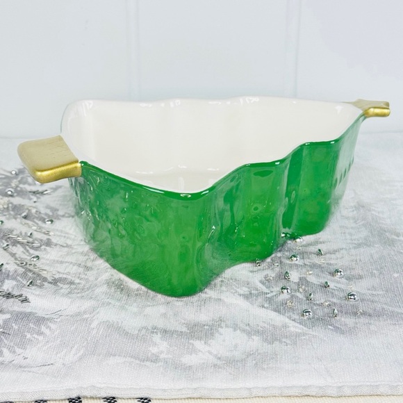 Target Bullseye Playground Green & White Christmas Tree Ceramic Bakeware - Picture 3 of 6